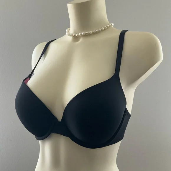 PINK Victoria's Secret Black 34D Bra with Subtle Pink Detail - Picture 6 of 12